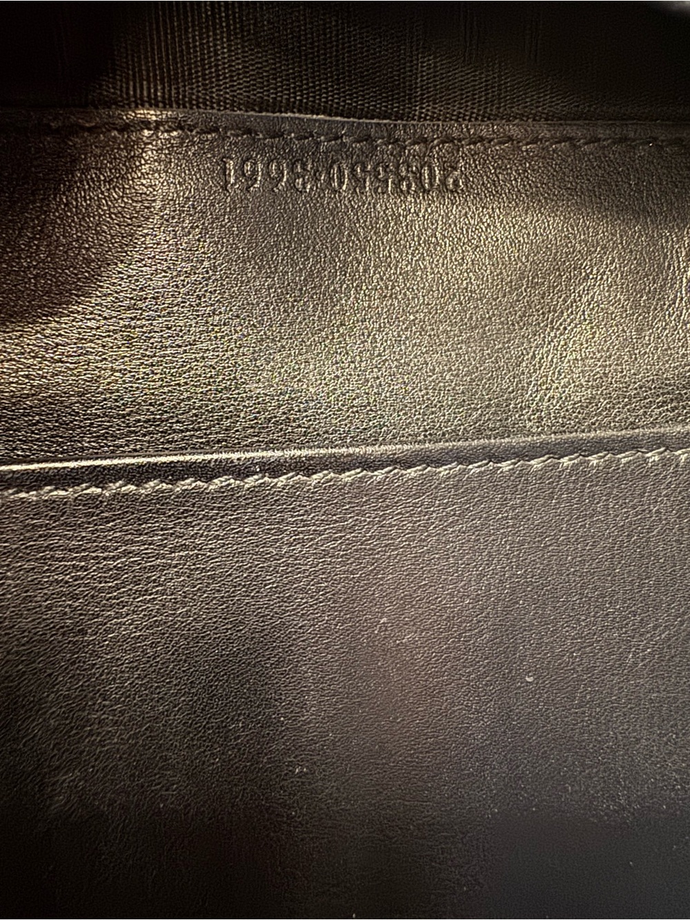 Authentic Gucci wallet - Picture 16 of 16